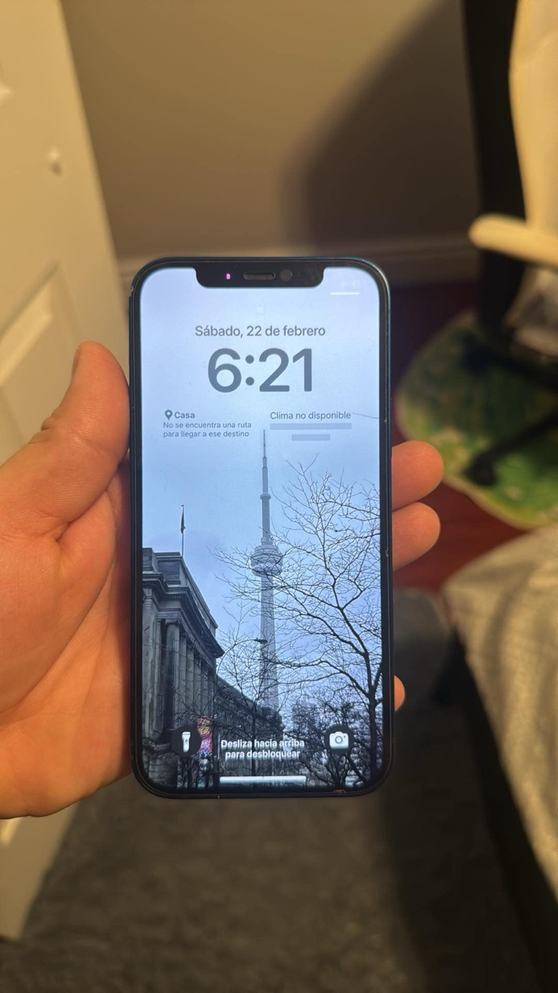iPhone 12 - photo 3