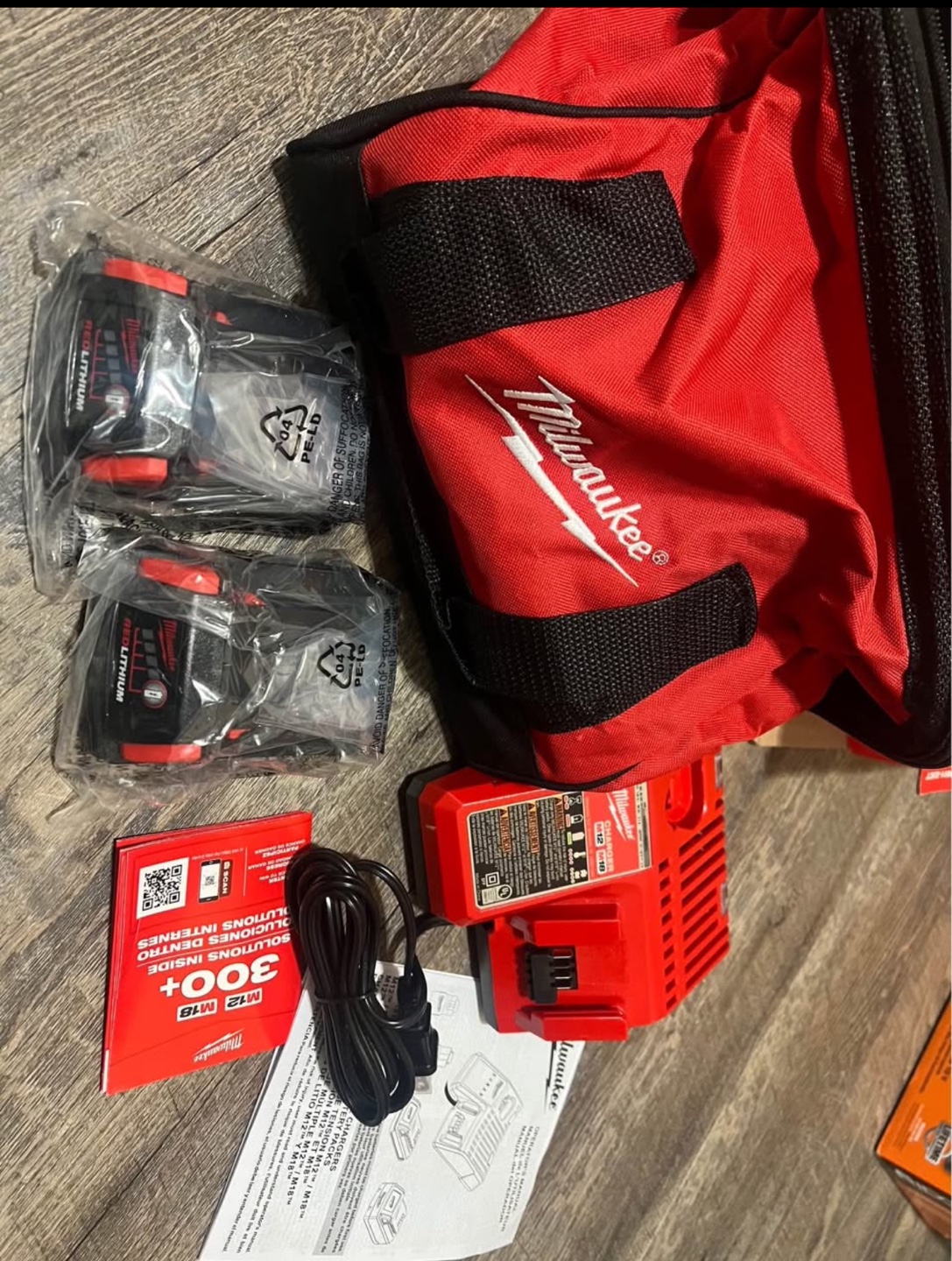 Milwaukee M18 Battery Pack (2-Pack) with Charger and Bag