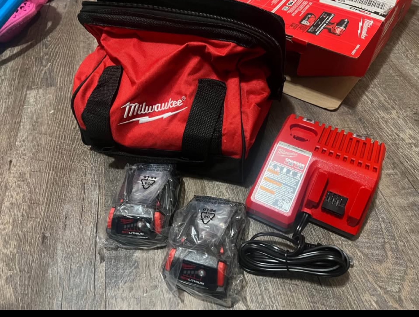 Milwaukee M18 Battery Pack (2-Pack) with Charger and Bag - photo 2