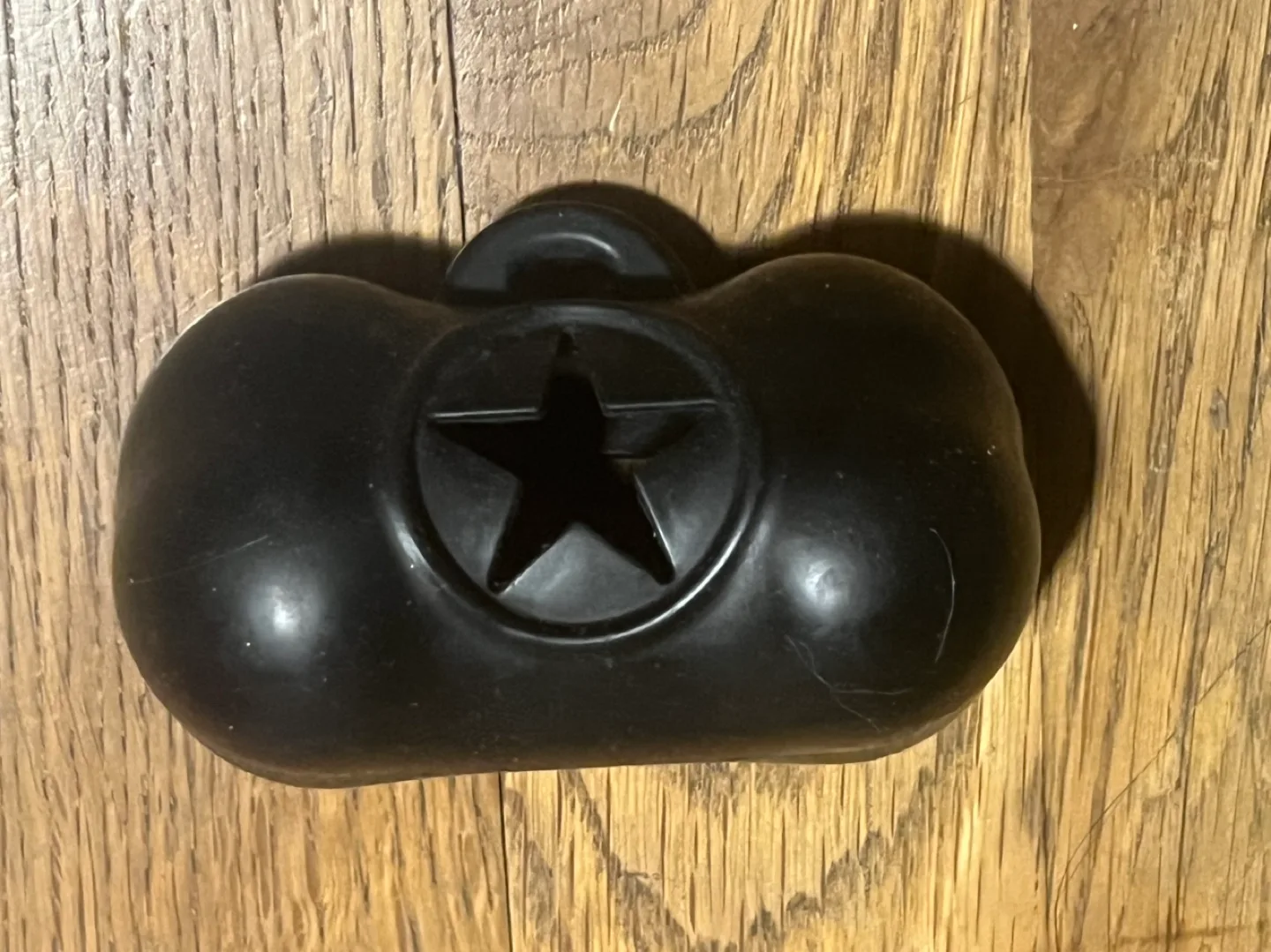 #freecycle Black Dog Waste Bag Dispenser image indicator(2)