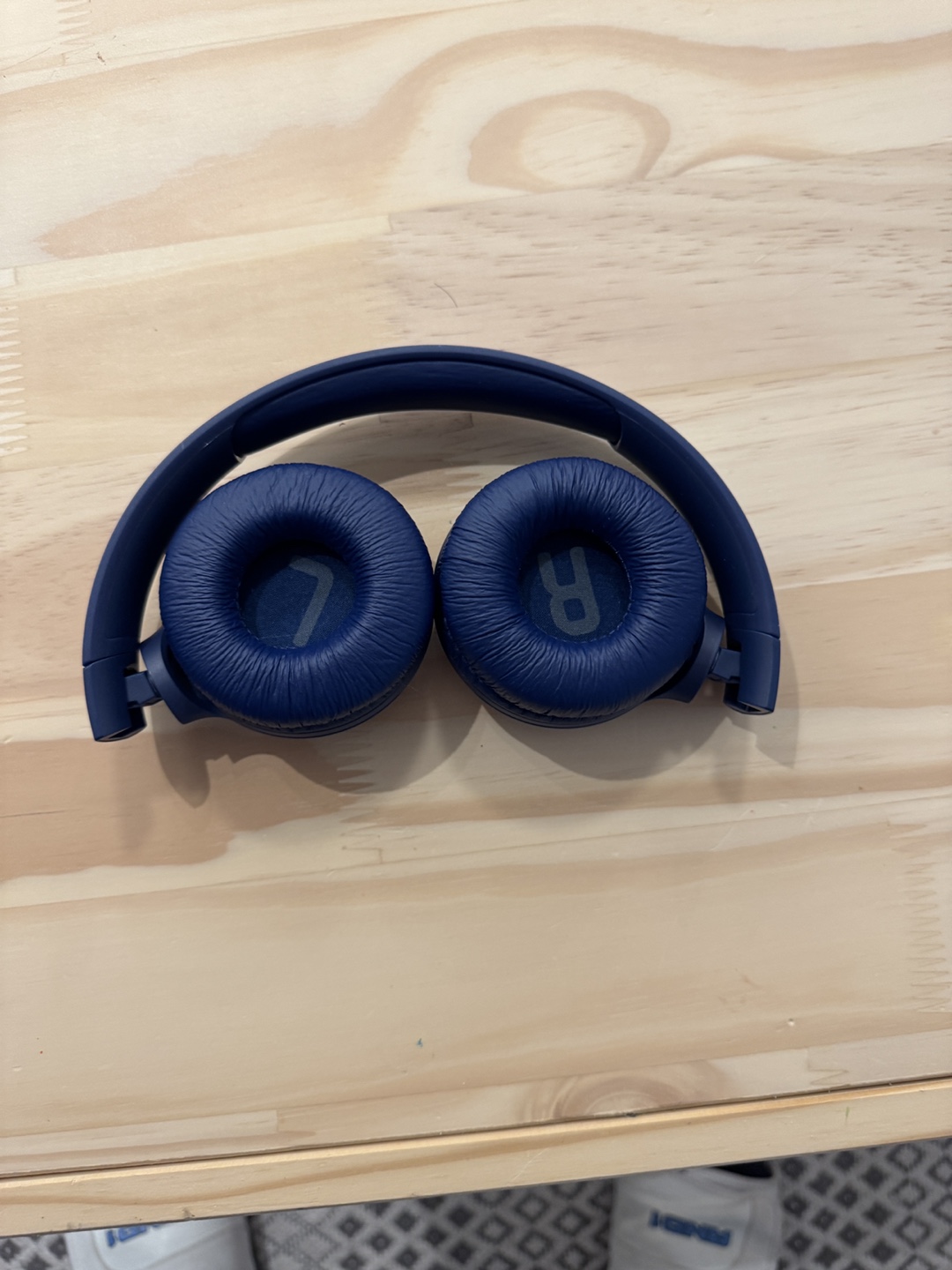 JBL Tune 560BT Wireless On-Ear Headphones - Blue - photo 3