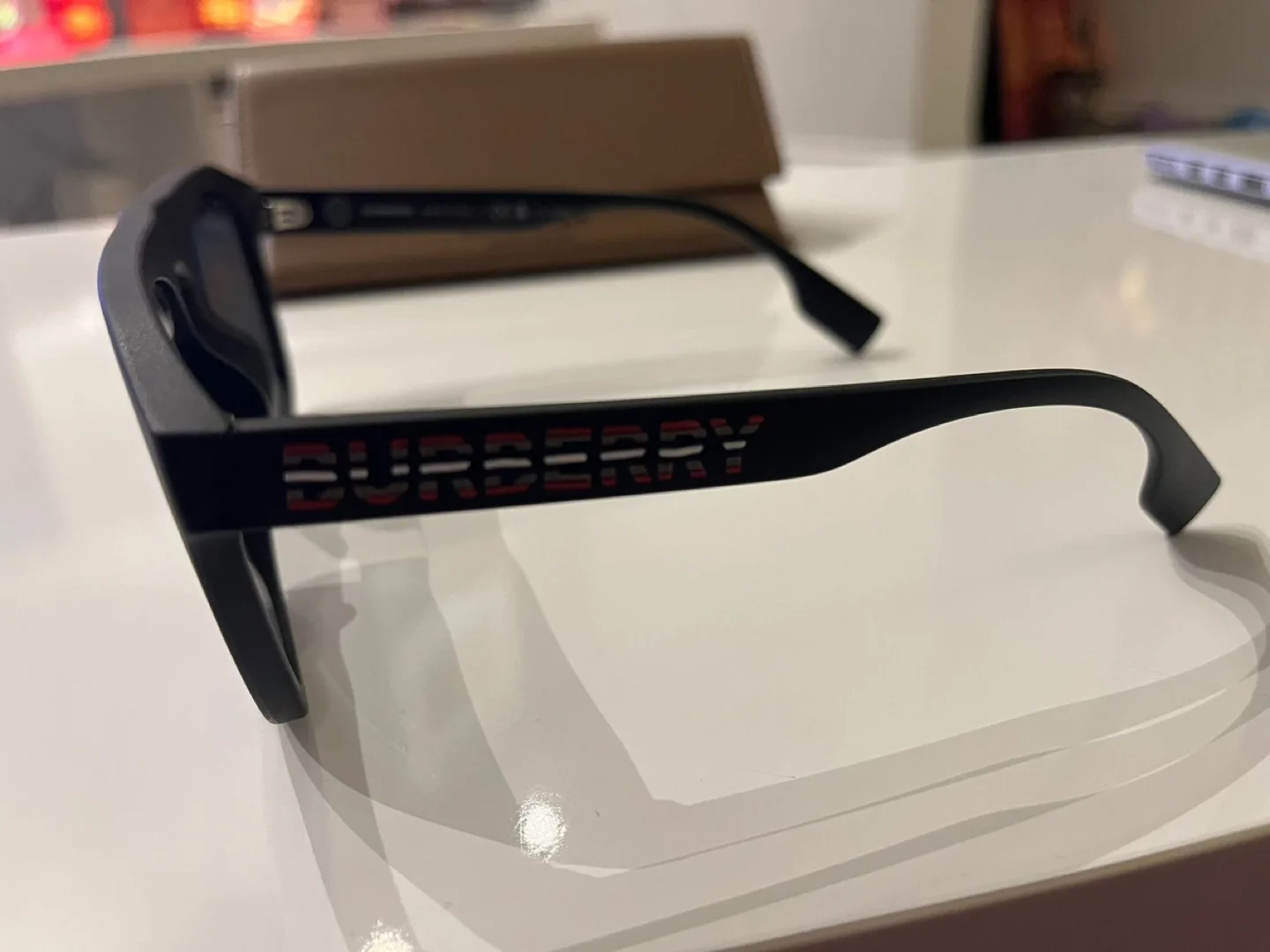 Burberry BE4396U Wren Sunglasses - Black - Polarized image indicator(2)