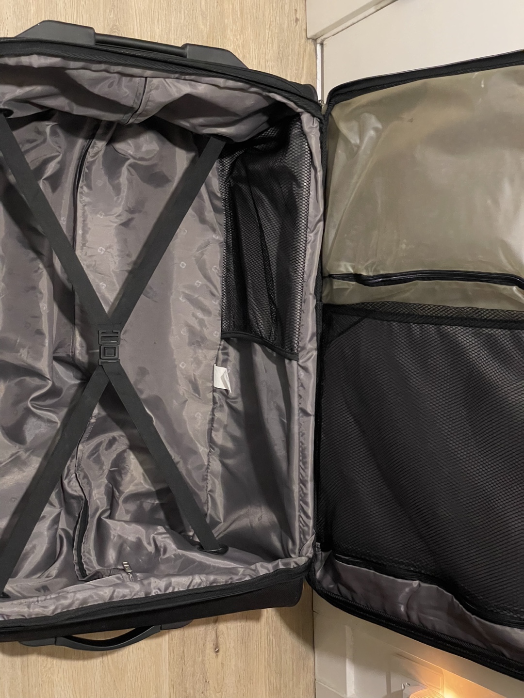 Samsonite Large Black Suitcase - photo 4