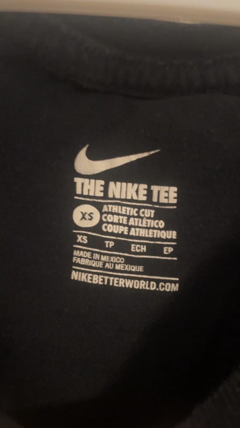 kids Nike Air T-Shirt, Size XS image indicator(3)
