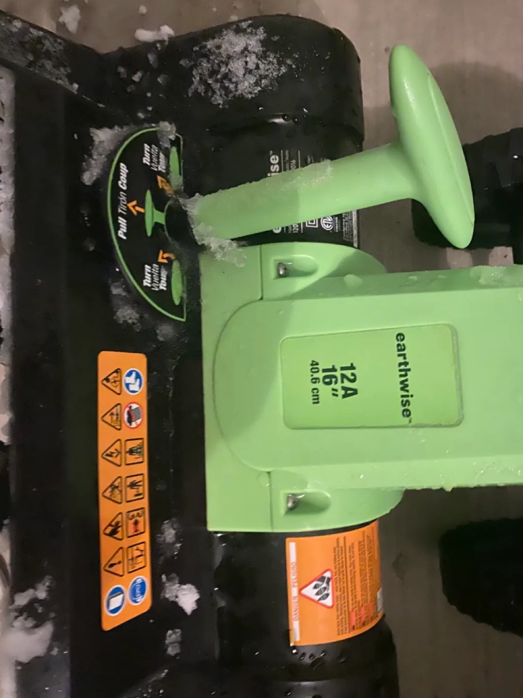 Earthwise 12A 16" Electric Snow Shovel image indicator(3)