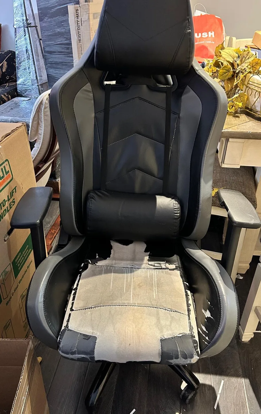 Damaged  Gamer Chair - Needs Repair image indicator(2)