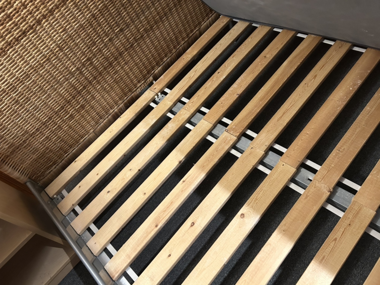 Double Rattan Bed Frame - photo 3