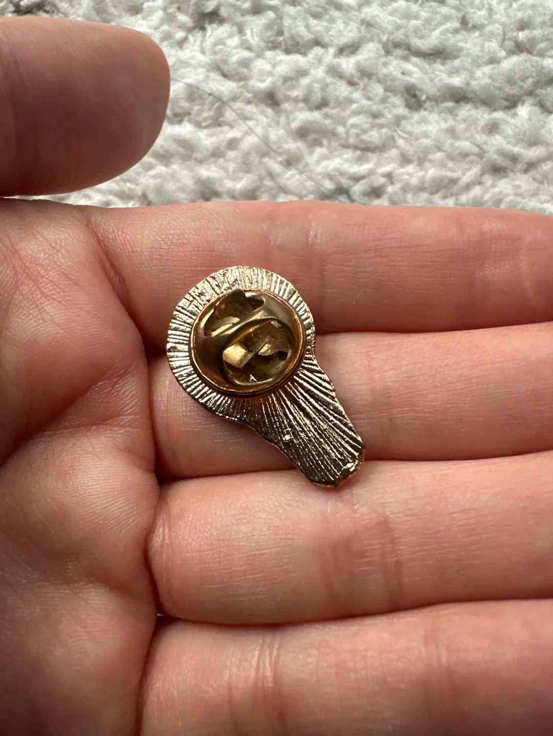 💡’Lit’ lightbulb pin 💡 image indicator(2)