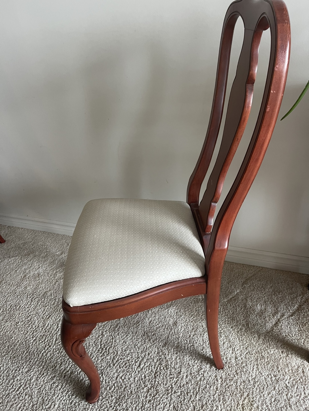 Set of six wooden dining chairs - photo 4
