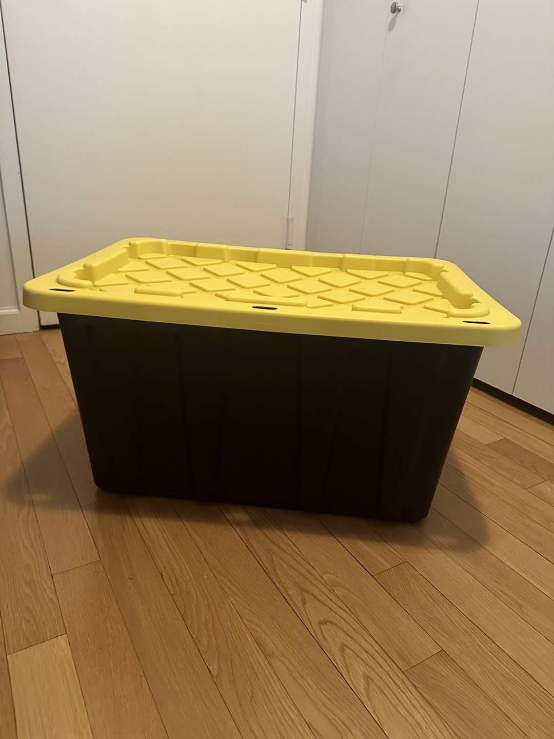 HDX 27 Gallon Tough Tote Storage Bin - Yellow or Red Lid - photo 4