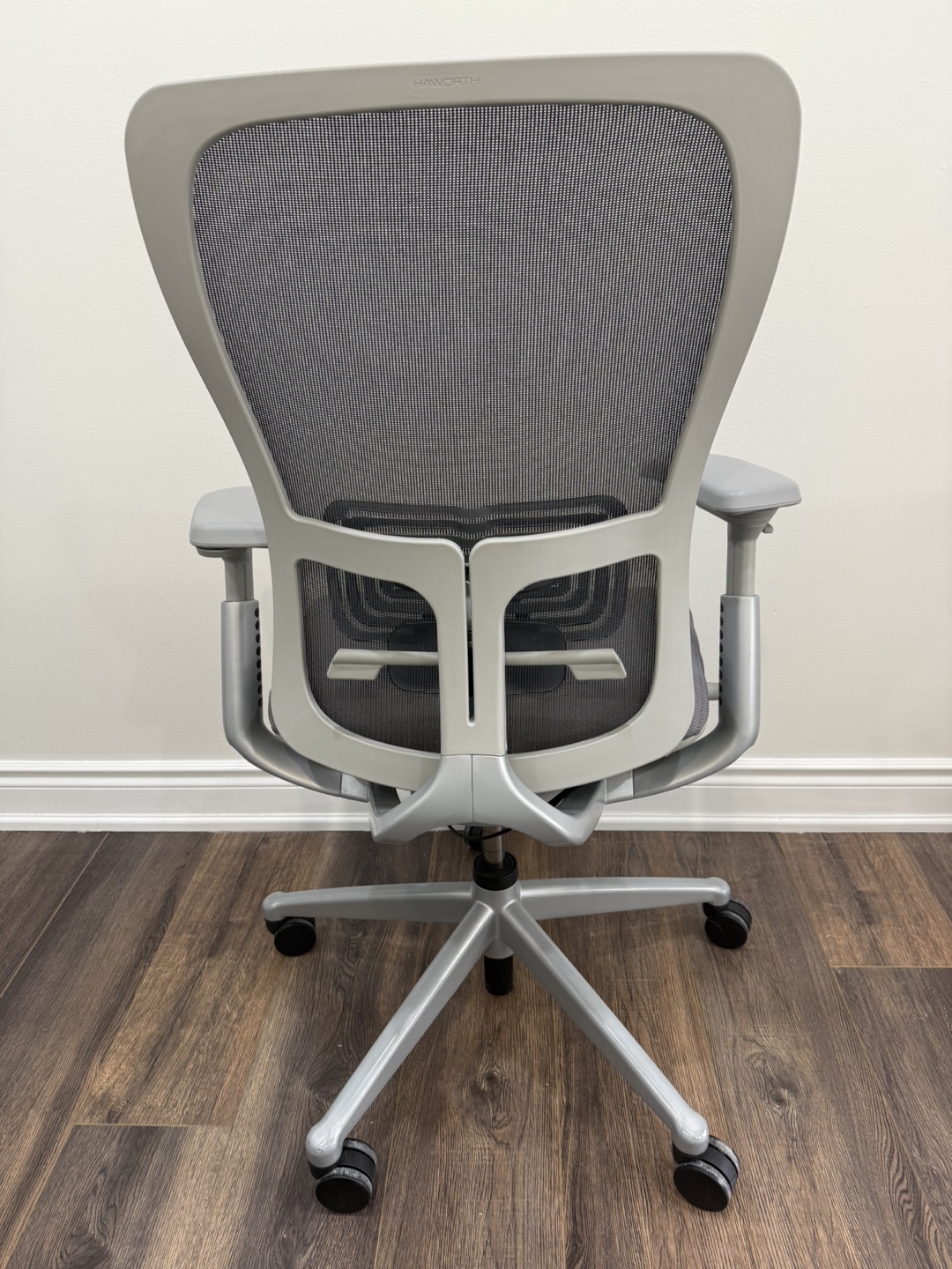 Haworth Zody ergonomic chair - photo 3