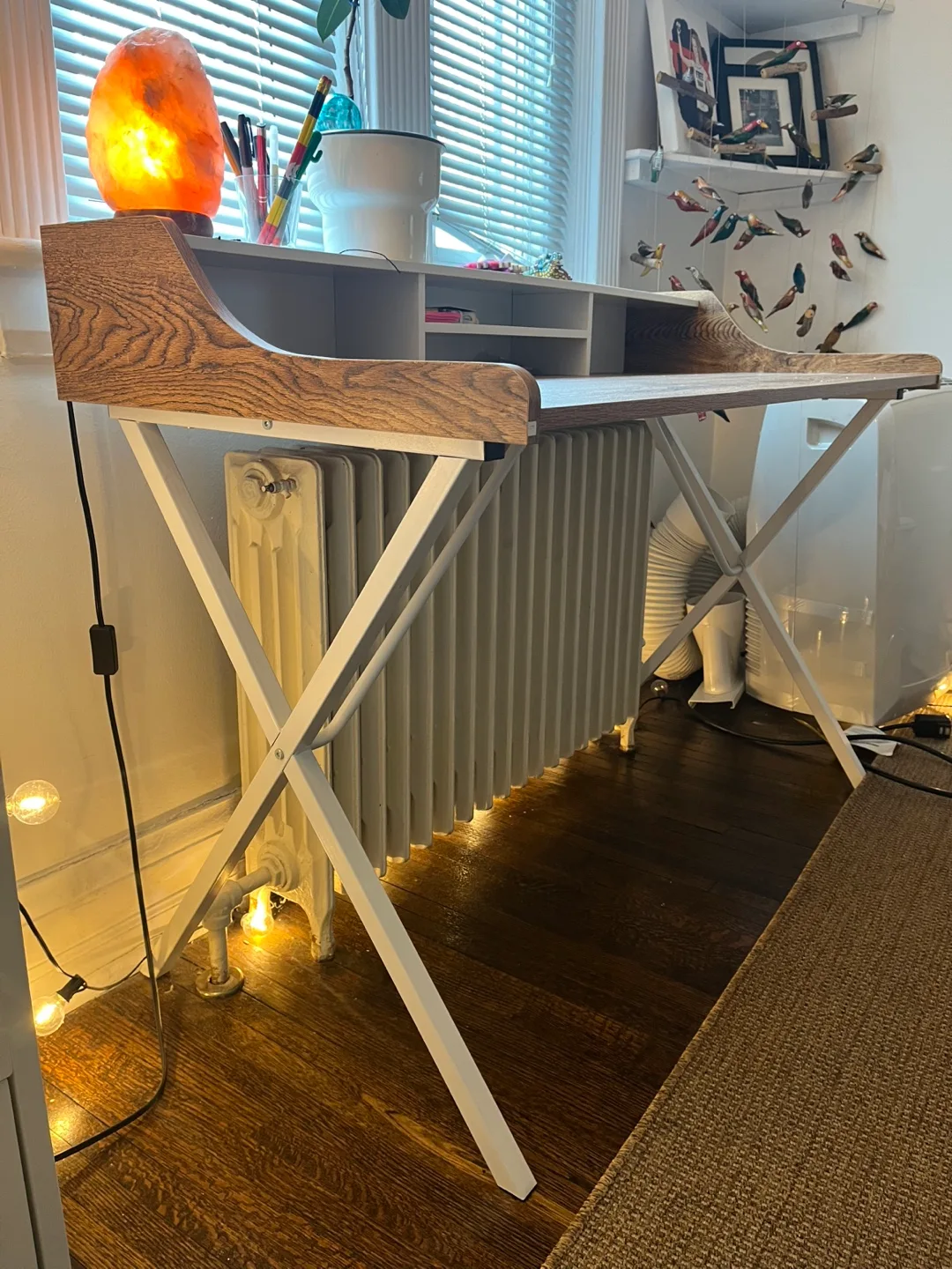 Mid-Century Modern Writing Desk image indicator(3)