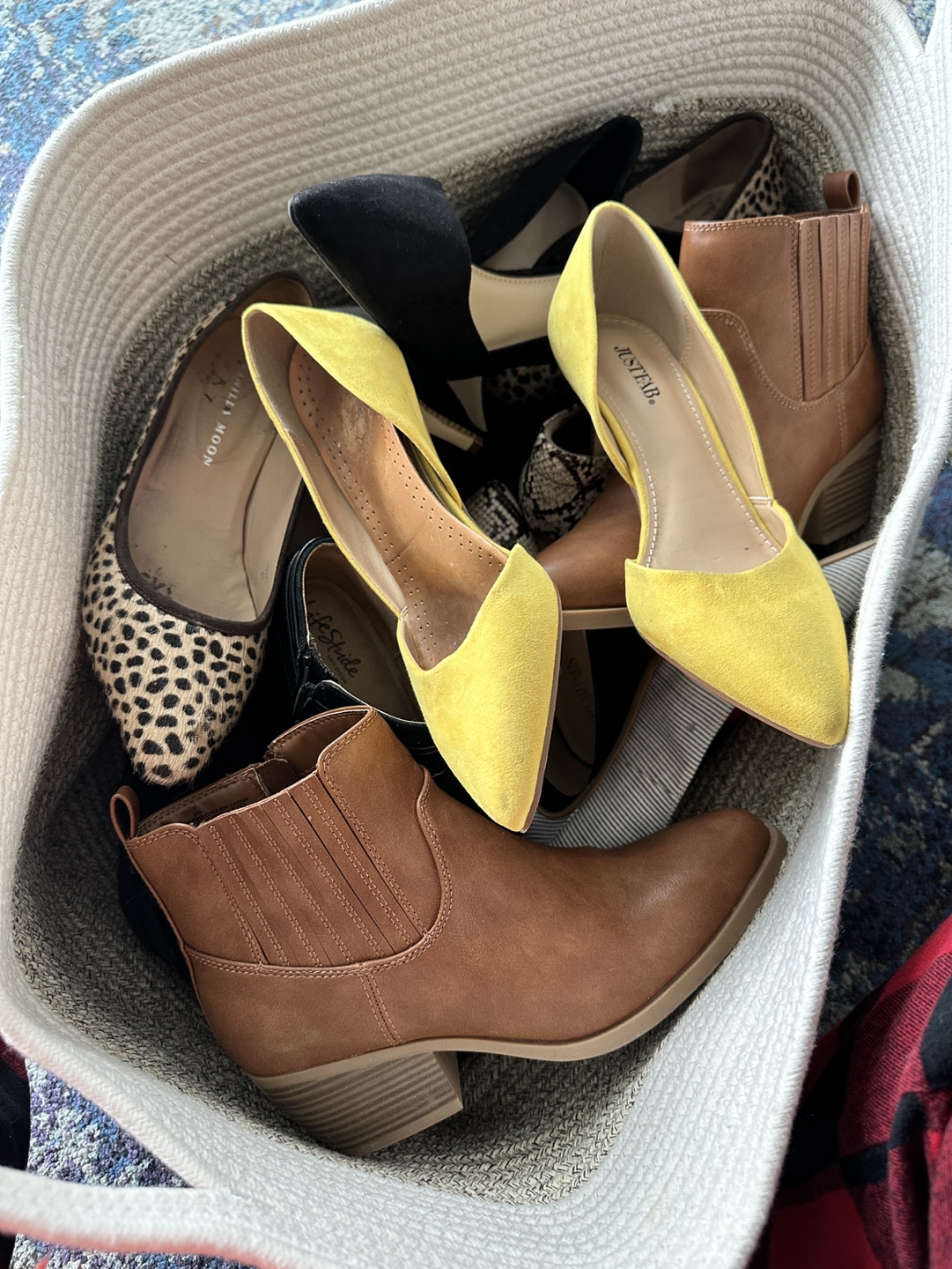 Bundle ofWomen's Shoes (size 9)
