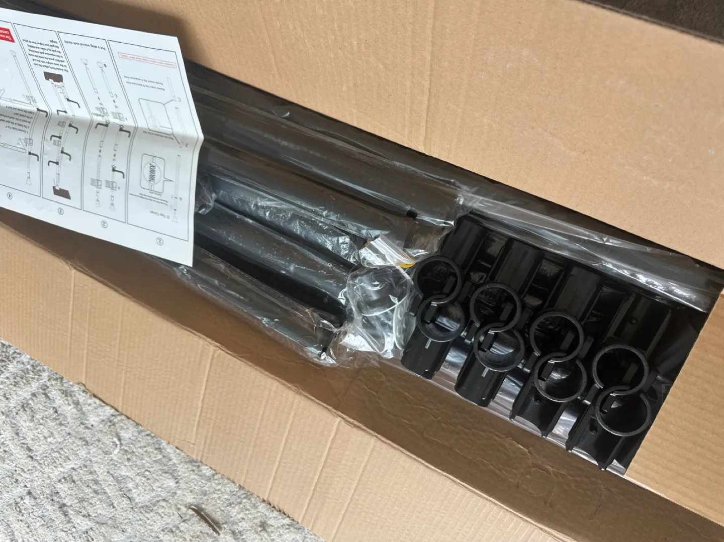 Rebrilliant Heavy Duty Rolling Garment Rack image indicator(2)