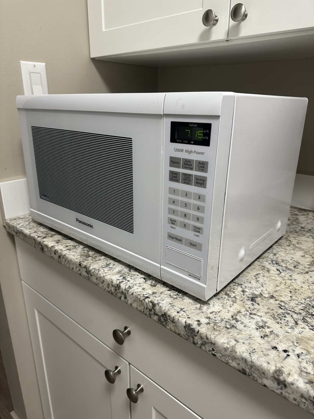 Panasonic Inverter Microwave in immaculate condition - photo 2