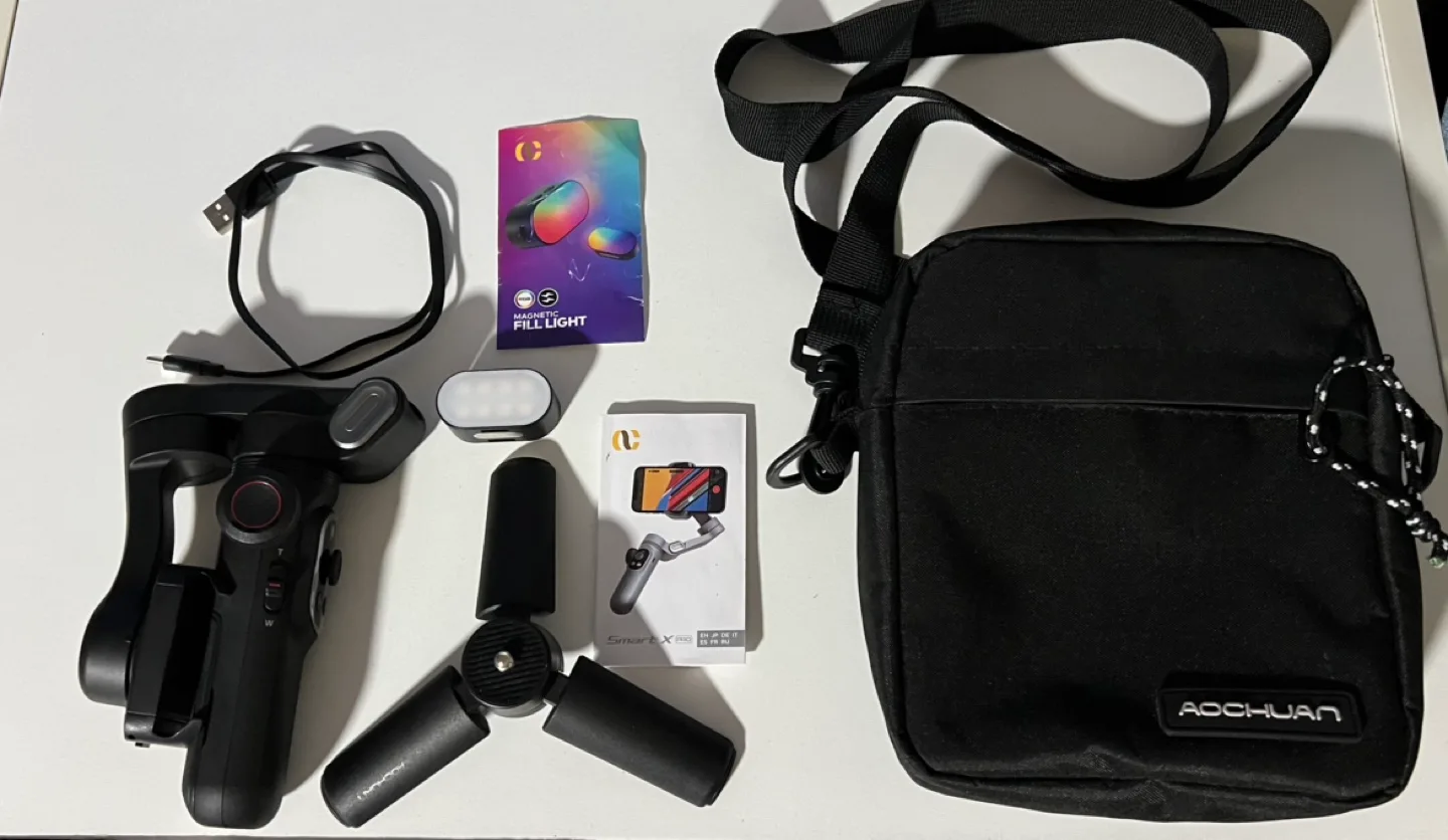 AOCHUAN Smart X Pro Gimbal Stabilizer Kit thumbnail
