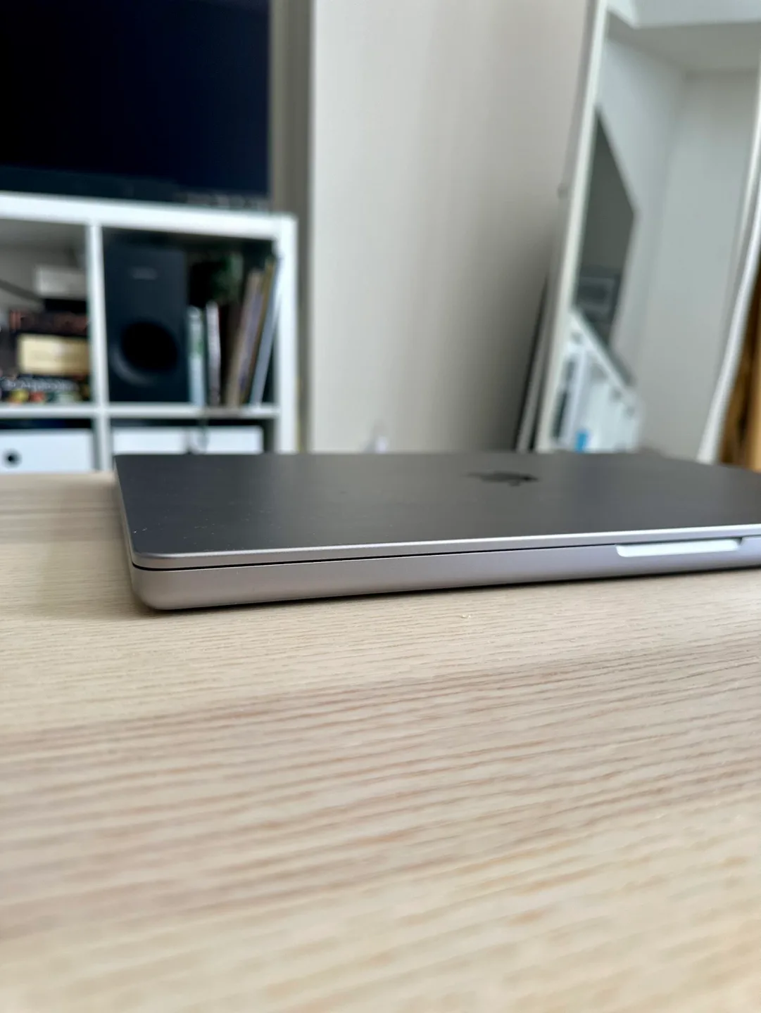 MacBook Pro M1 Max 64GB 8TB, 16 inch image indicator(4)