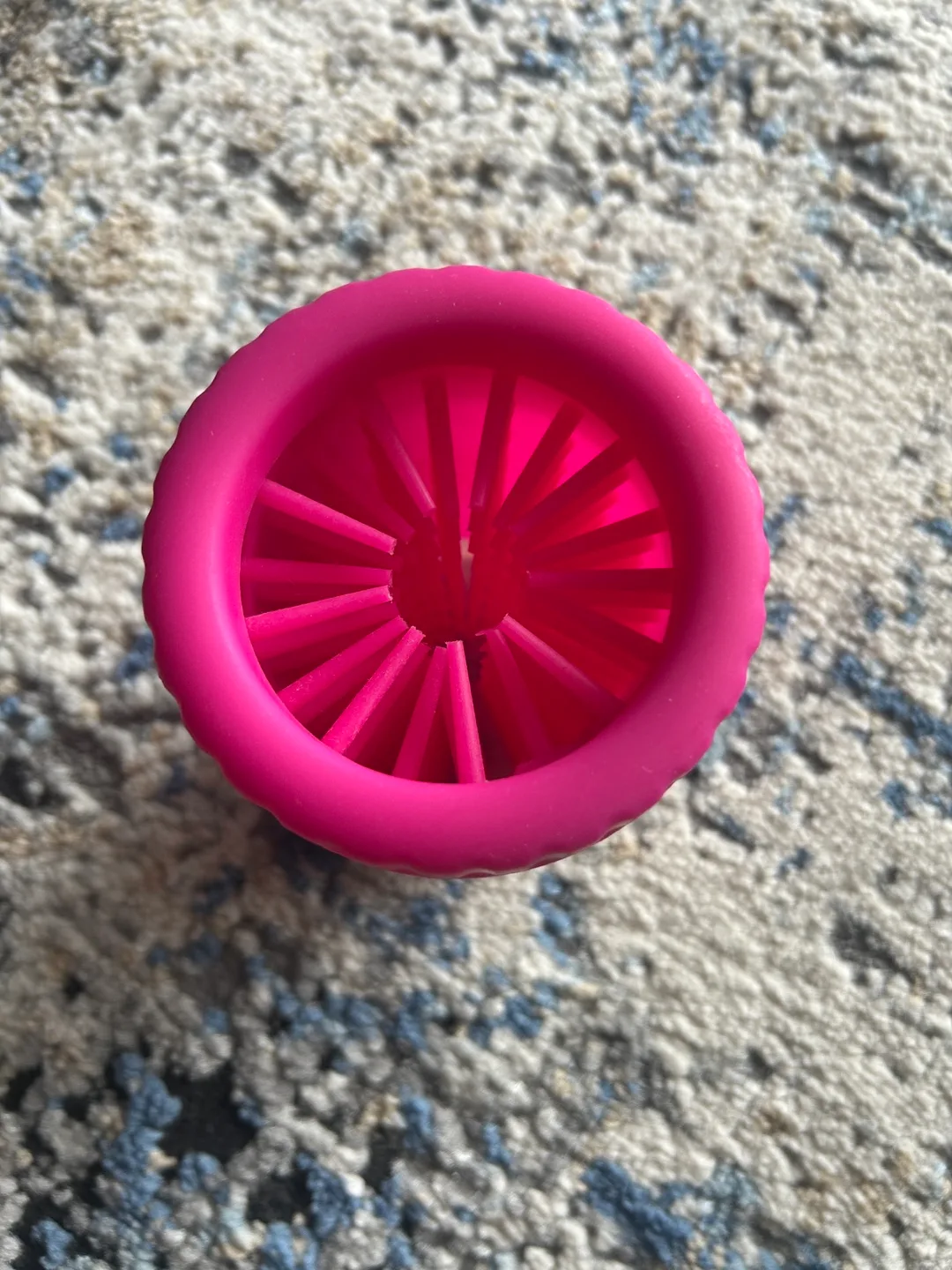 Dexas Dog Paw Cleaner image indicator(5)