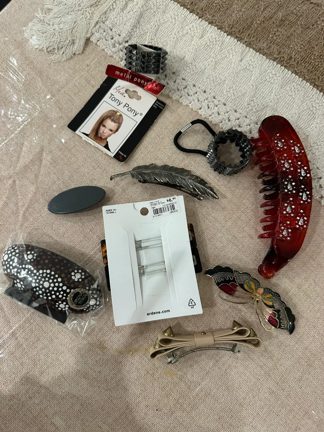 #Freecycle#Assorted Hair Accessories Bundle image indicator(2)