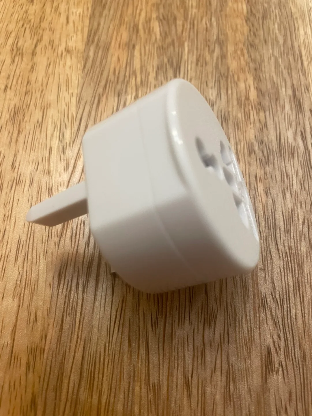 ✨4x$12✨ AU/US/CA to UK Plug Adapter image indicator(3)