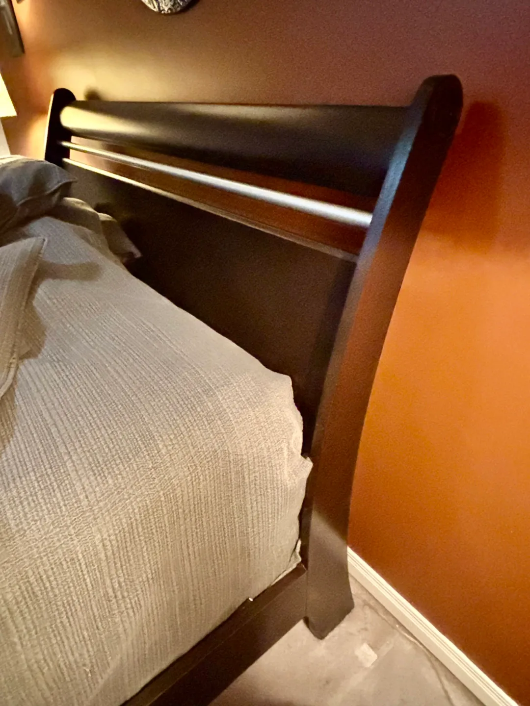 Queen sleigh bed & night stand image indicator(2)