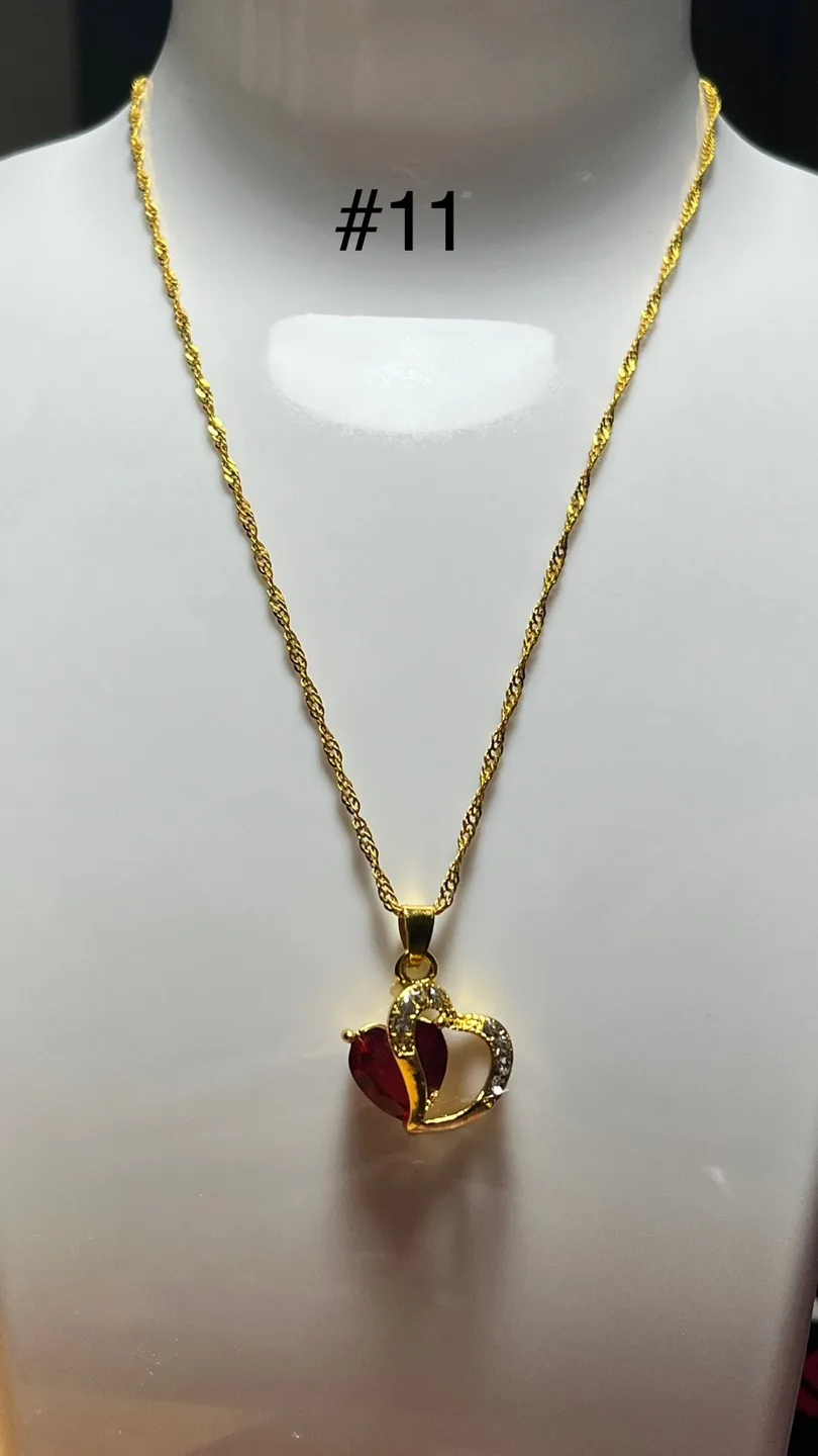 #freecycle Gold Tone Double Heart Pendant Necklace image indicator(4)