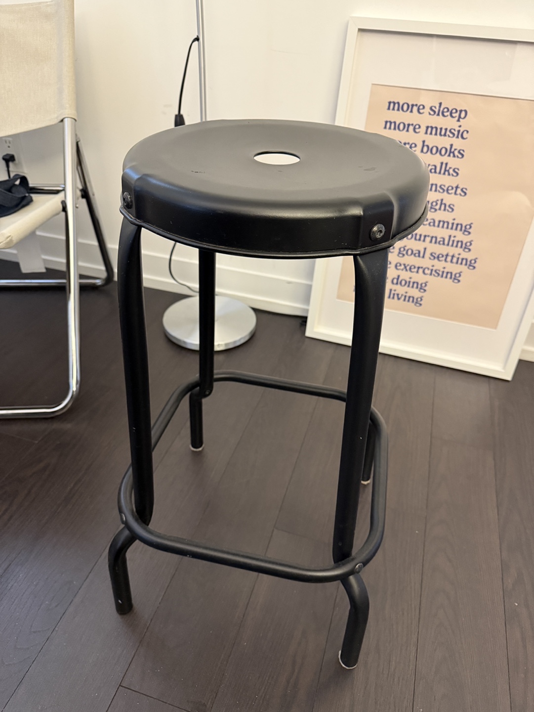 2 bar stools - photo 2