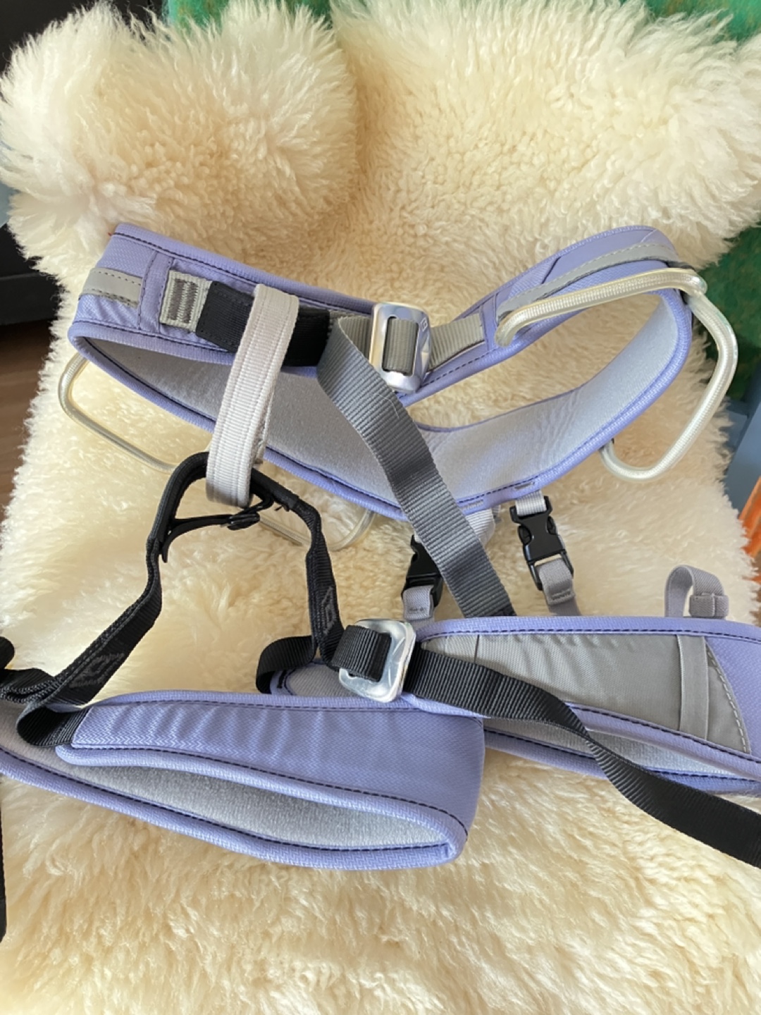 Black Diamond. rock climbing harness- Size Small - photo 4