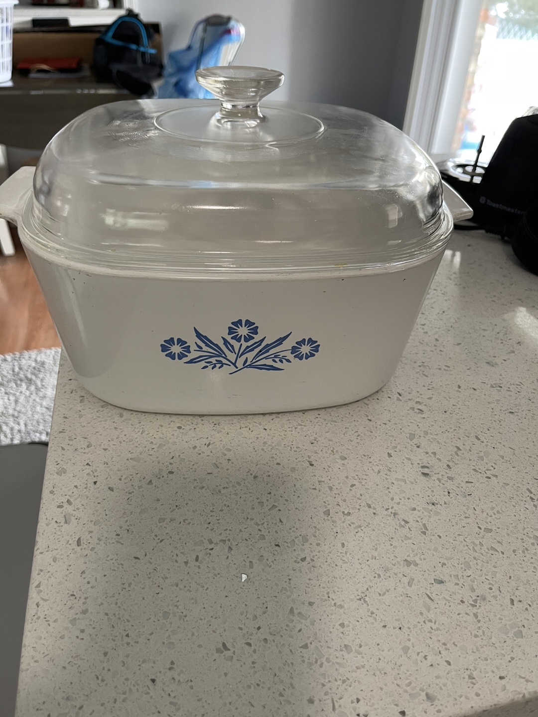 Vintage Corningware French White 2.5qt Casserole Dish with Lid
