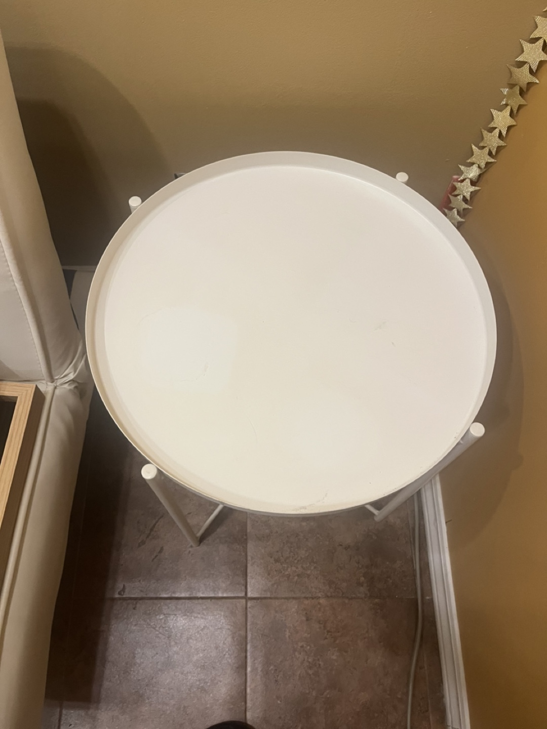 White Round Side Table - photo 3