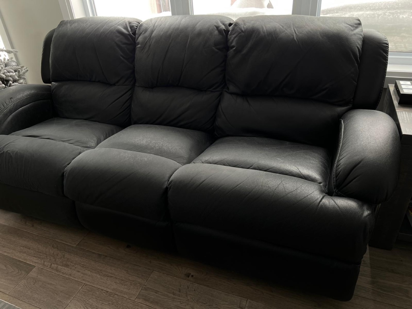 Black Power Recliner Sofa and Loveseat Set - photo 2