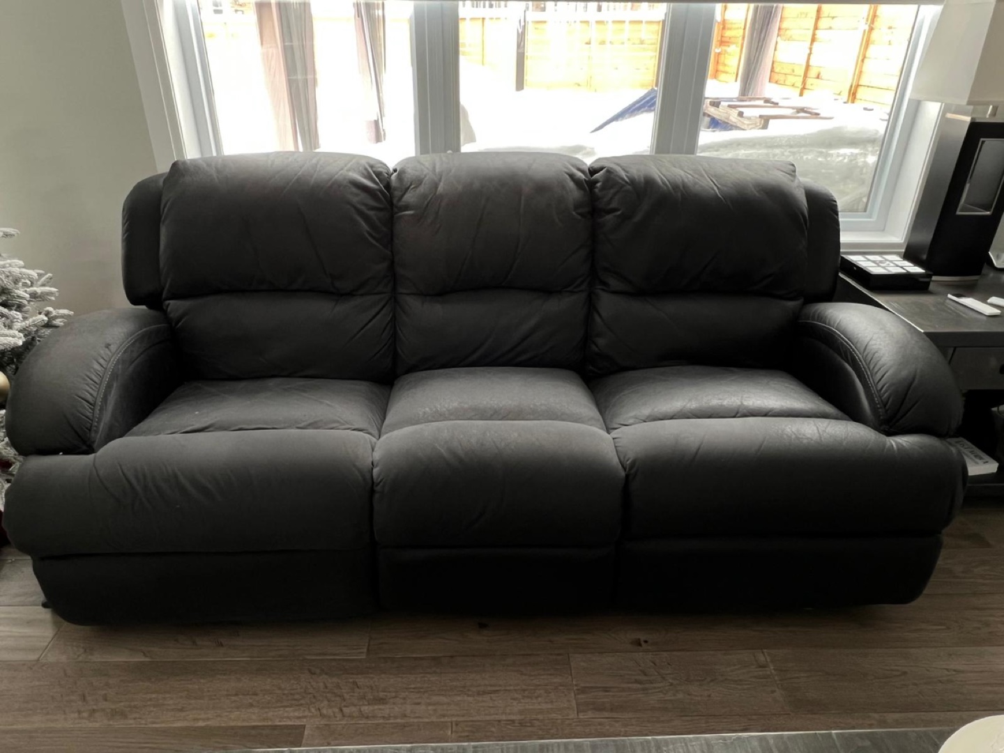 Black Power Recliner Sofa and Loveseat Set - photo 4