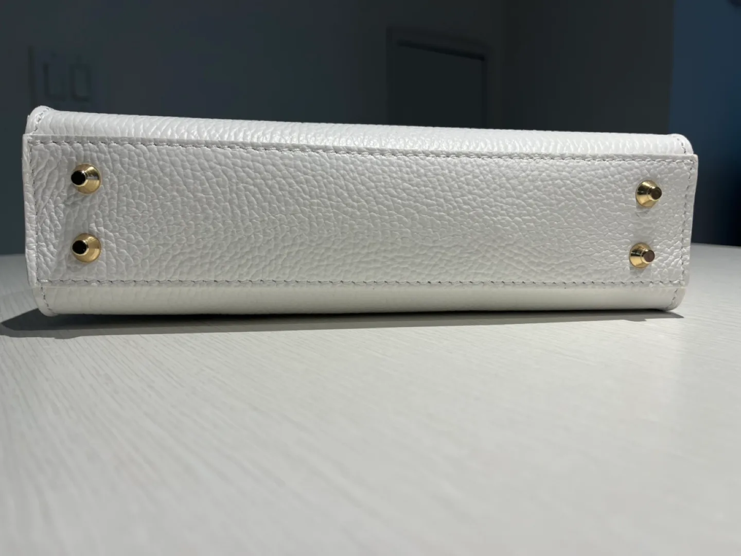 White Leather Handbag (brand new never used) image indicator(9)