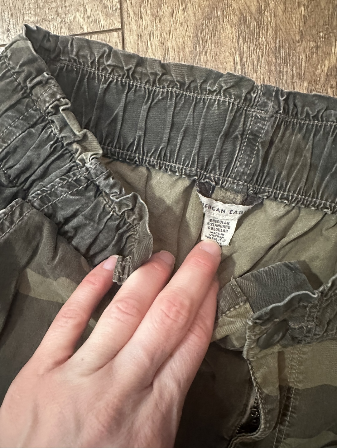 Gap and American Eagle cargo pants size 6 - photo 2