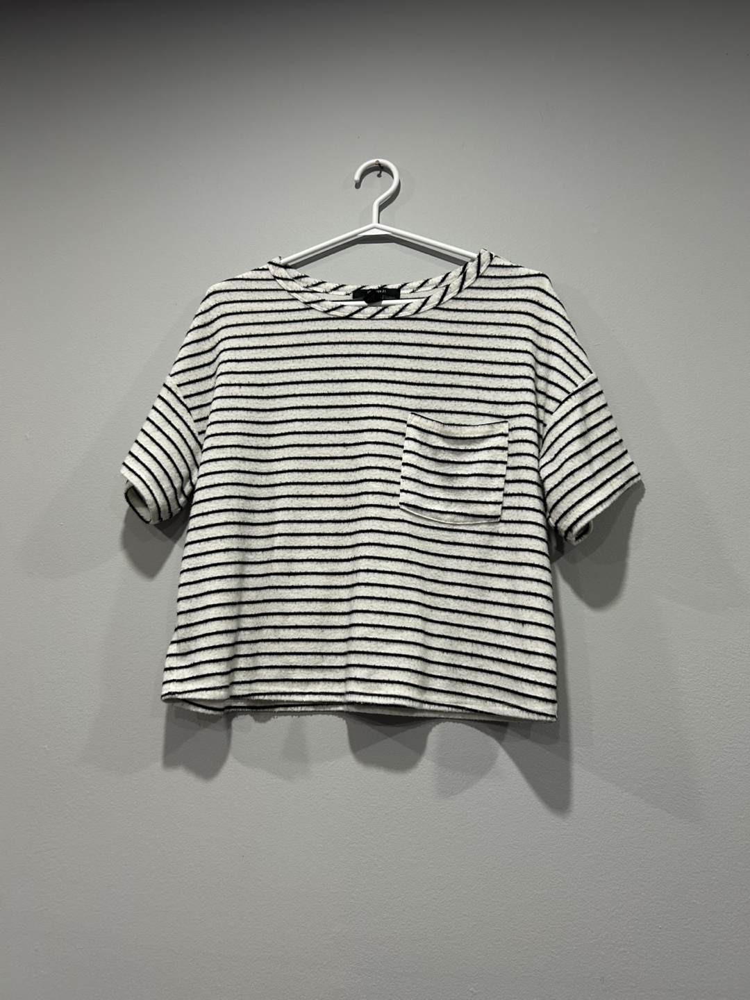 Striped white/black tee shirt