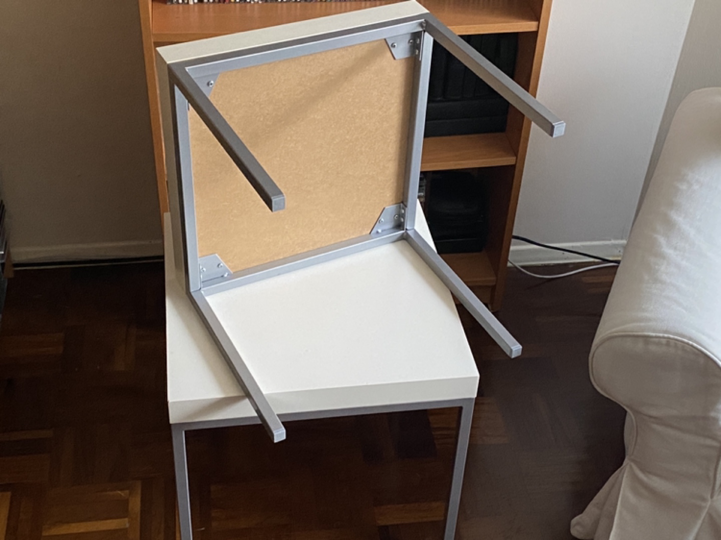 [Move-Out Sale] Pair of White Nest Tables with Grey Legs - photo 4