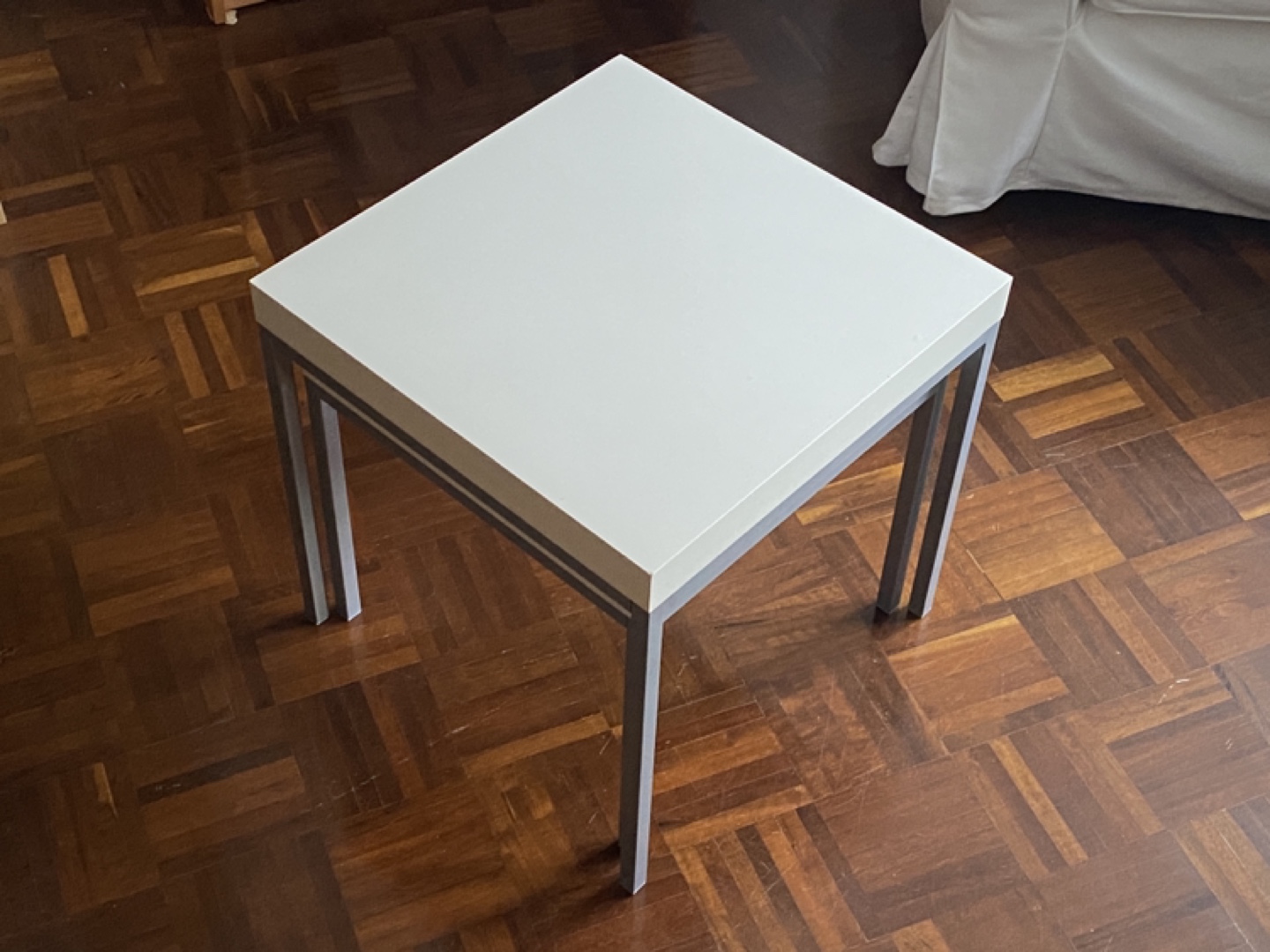 [Move-Out Sale] Pair of White Nest Tables with Grey Legs - photo 3