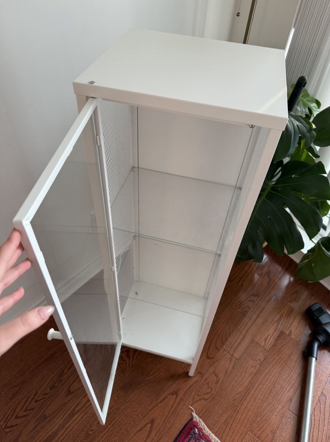 Cabinet with shelves - photo 2