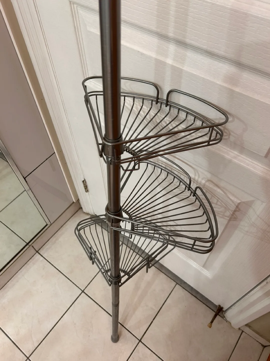 Three-Tier Corner Shower Caddy image indicator(5)