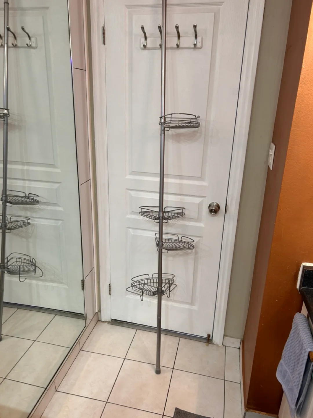 Three-Tier Corner Shower Caddy image indicator(7)