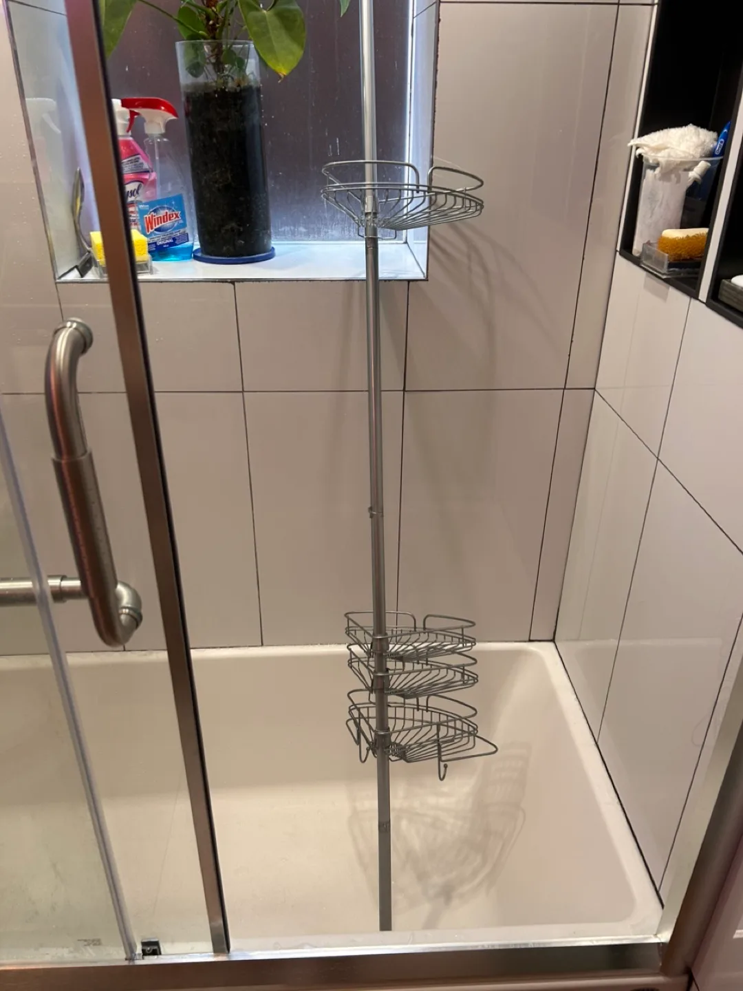 Three-Tier Corner Shower Caddy image indicator(8)