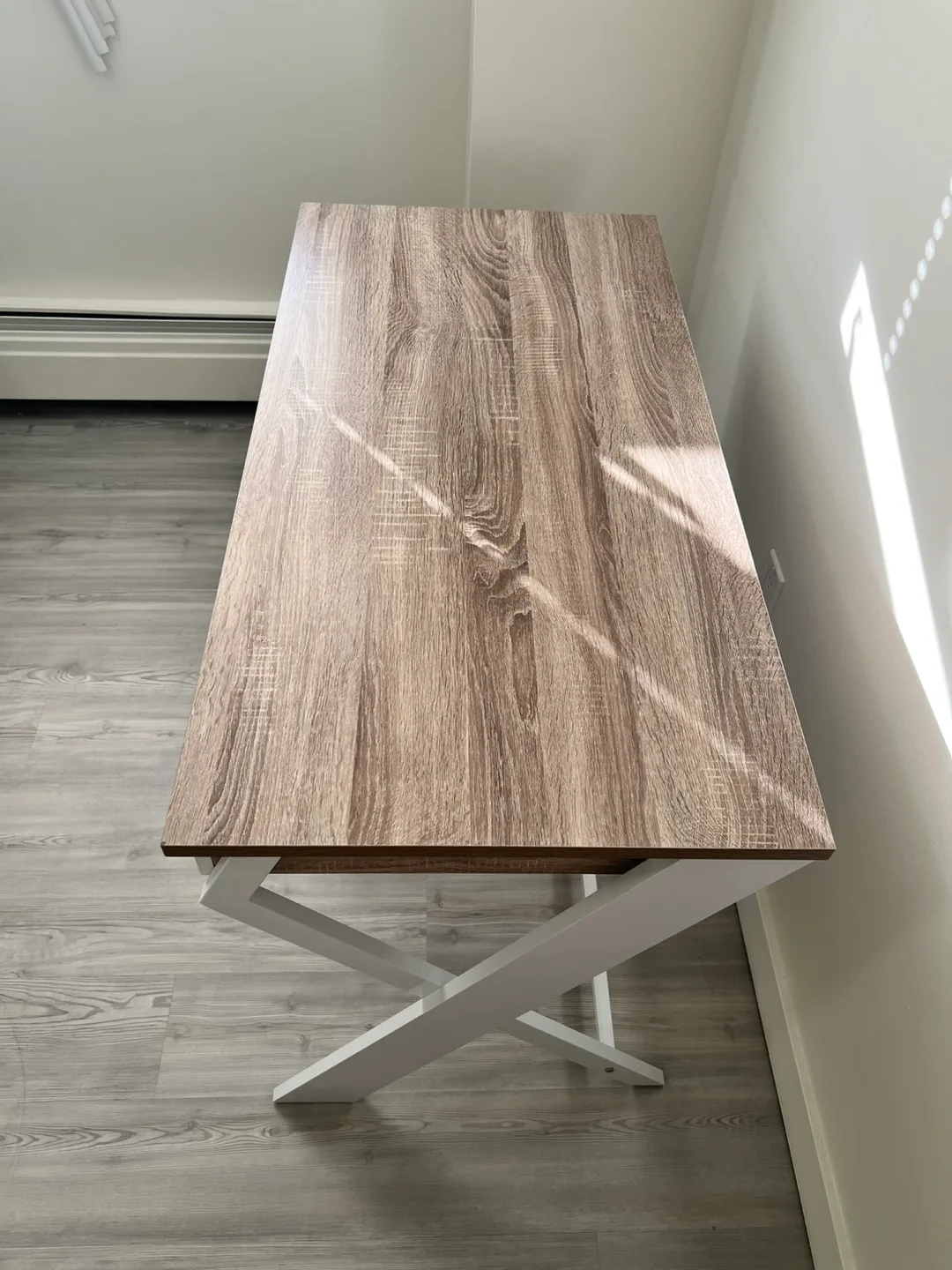 Modern White and Wood Writing Desk image indicator(3)