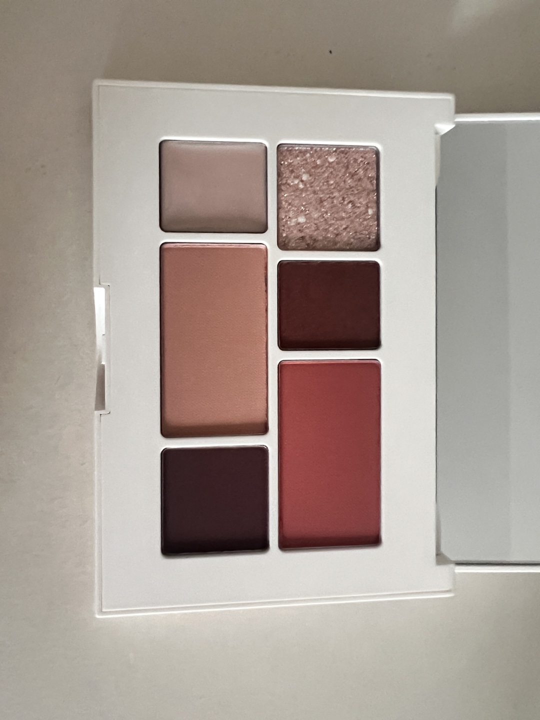 K-beauty eyeshadow palette set (opened and used) - photo 4