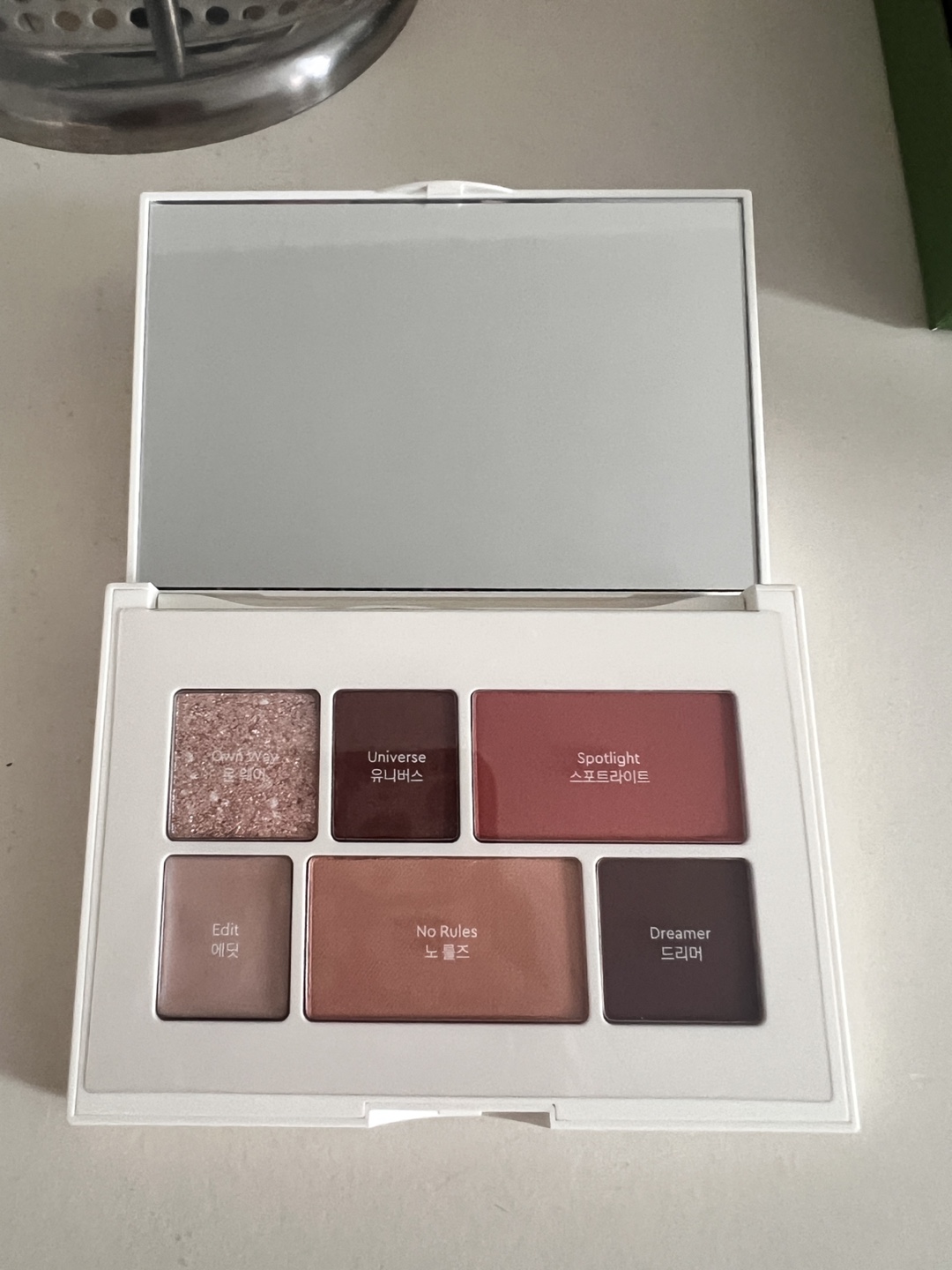 K-beauty eyeshadow palette set (opened and used) - photo 3