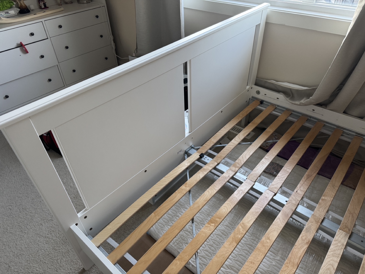 IKEA Songesand White Queen Bed Frame - photo 2