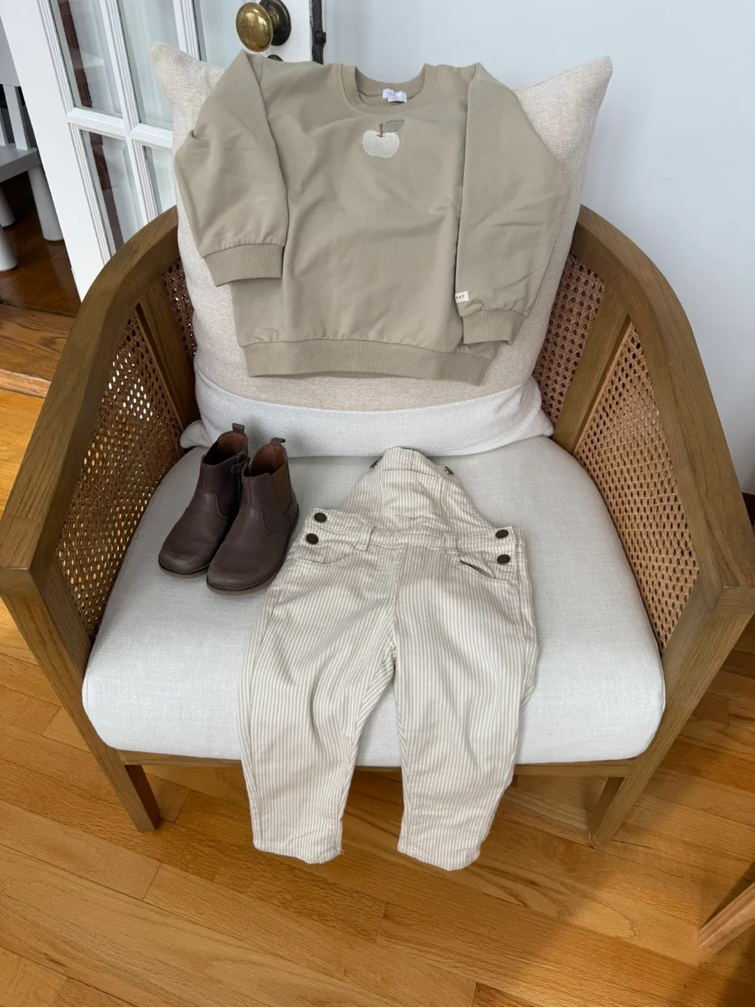 Complete Jamie Kay outfit including boots.   - Size 5 years old image indicator(7)