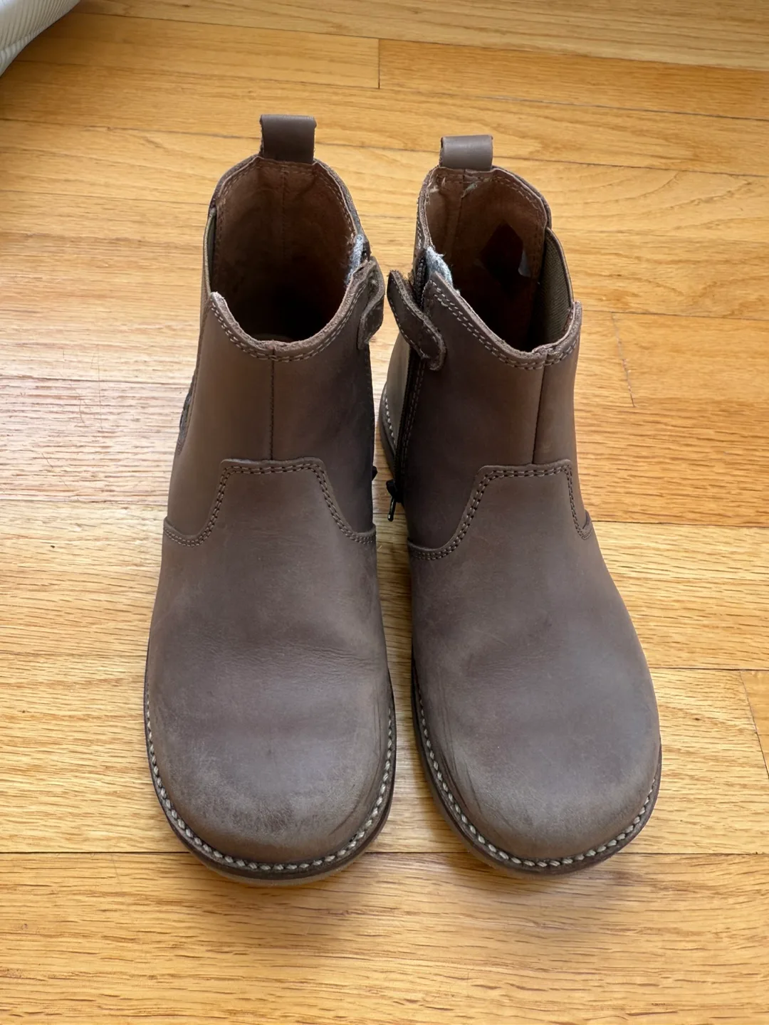 Complete Jamie Kay outfit including boots.   - Size 5 years old image indicator(8)