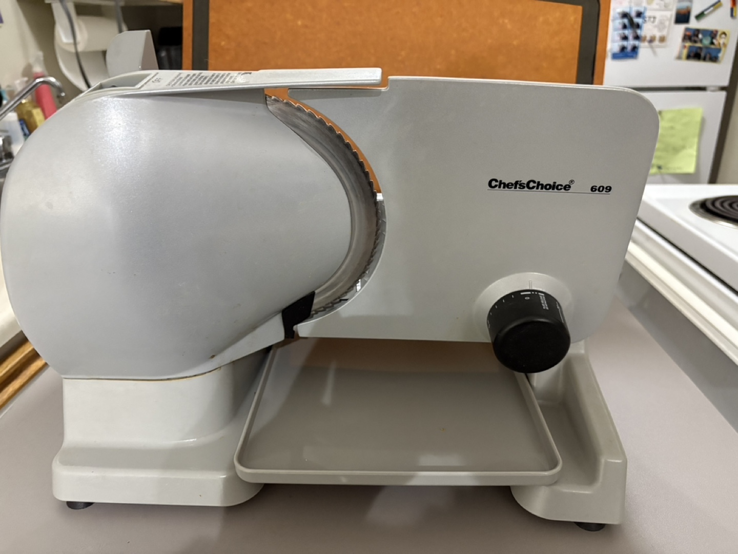 Chef'sChoice Electric Deli Slicer + Epicurean Cutting board