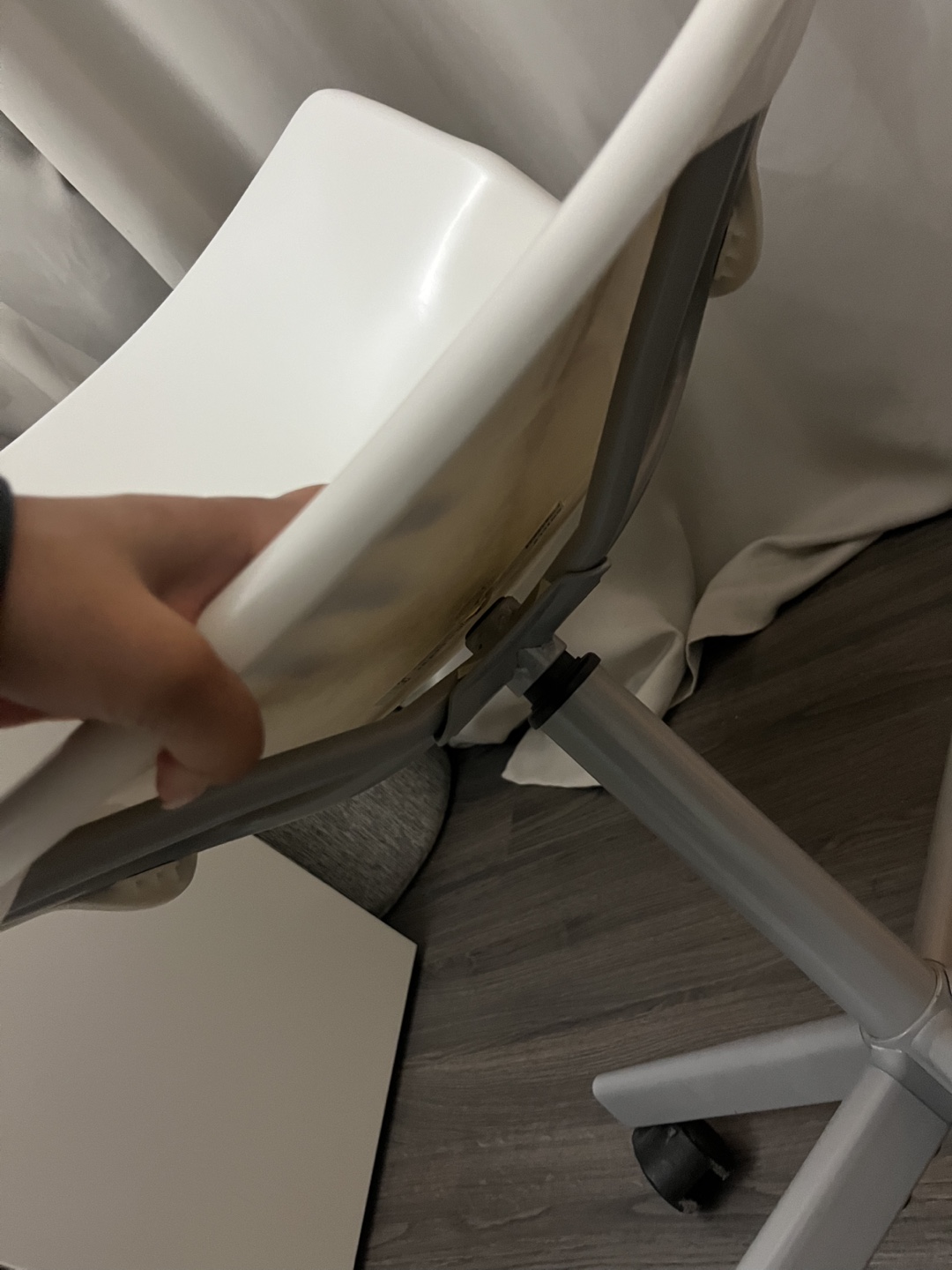 Ikea White Swivel Office Chair - photo 2