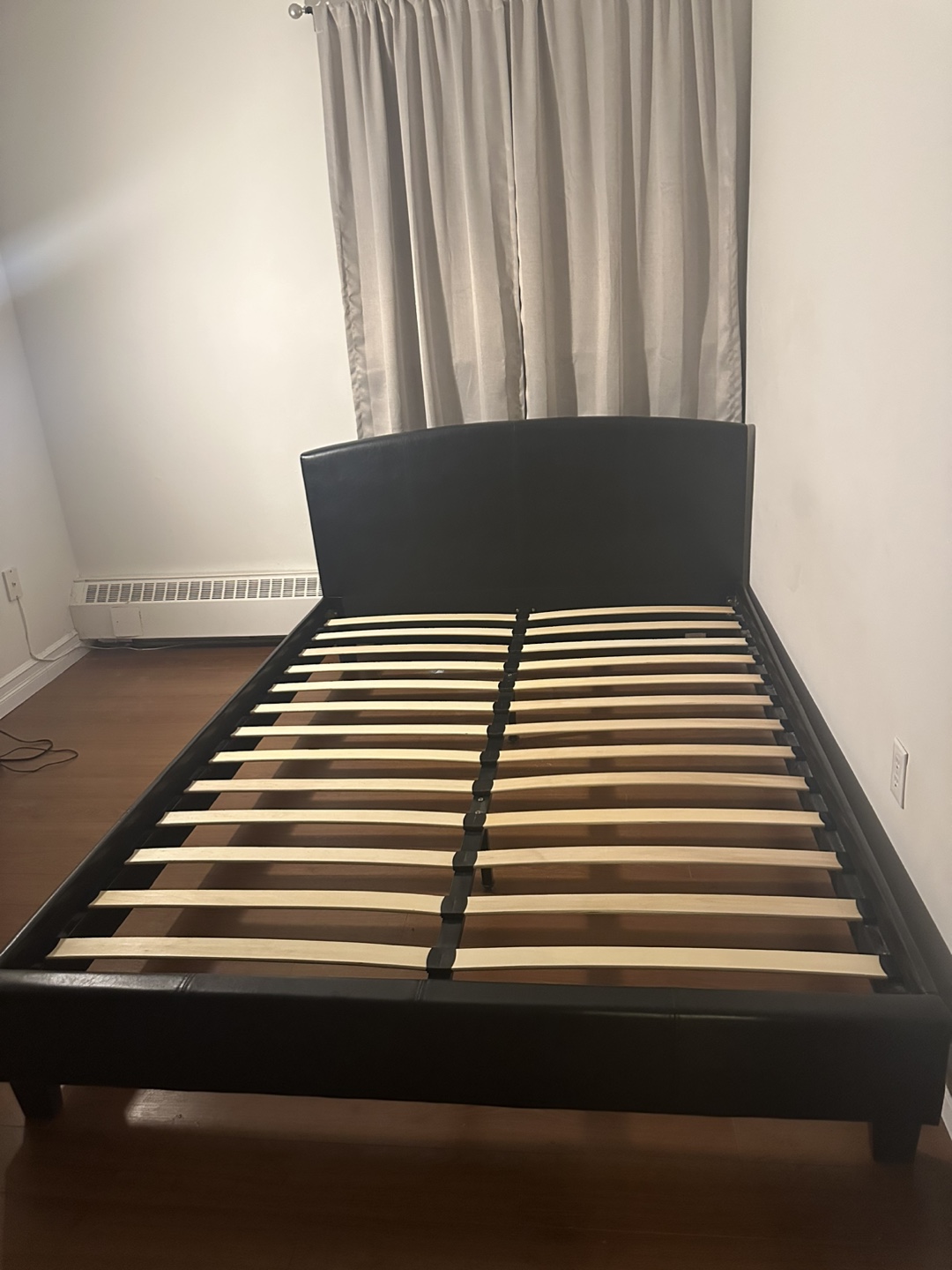 Black Queen Bed - photo 2